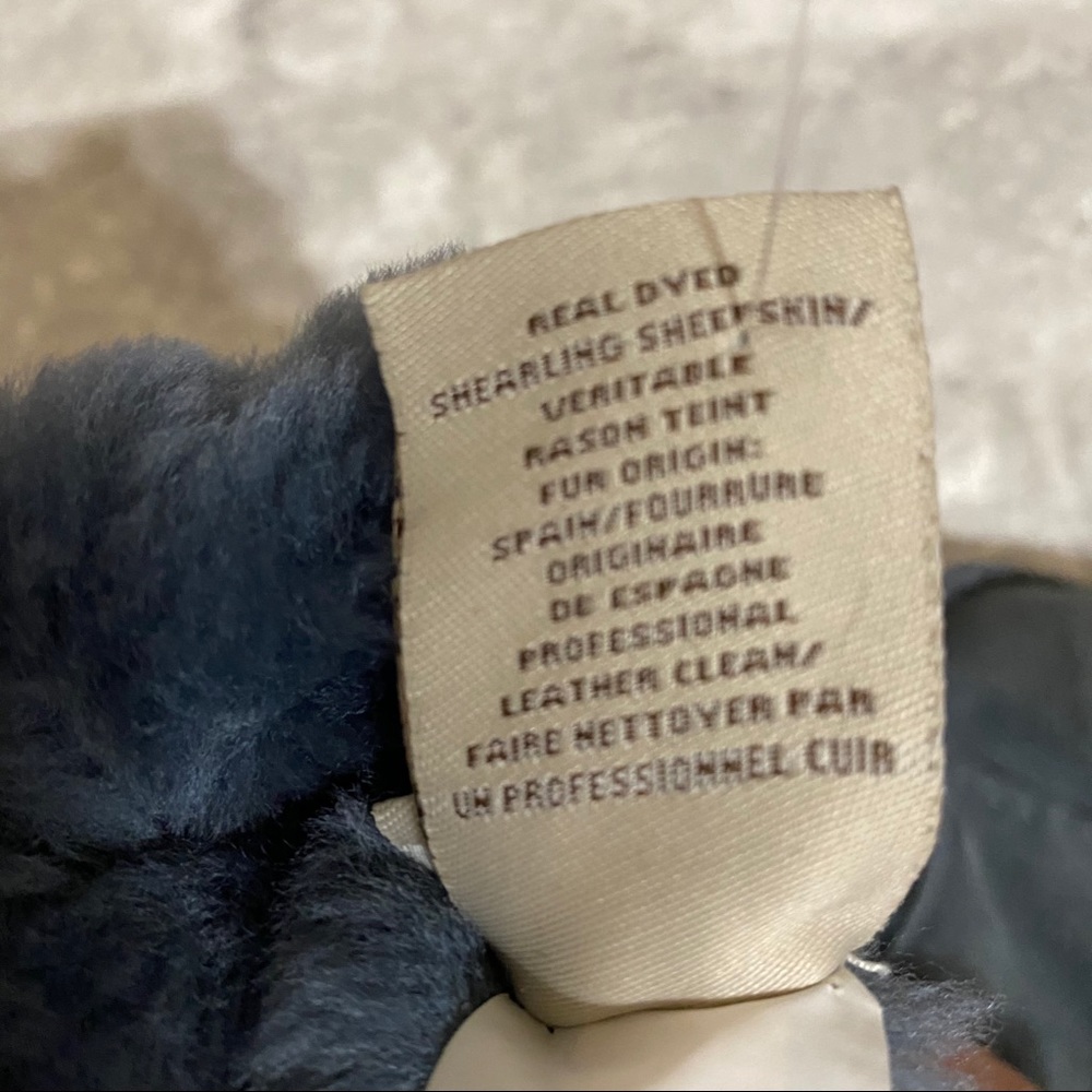 Ugg Shearling & Suede Gloves - Picture 9 of 9